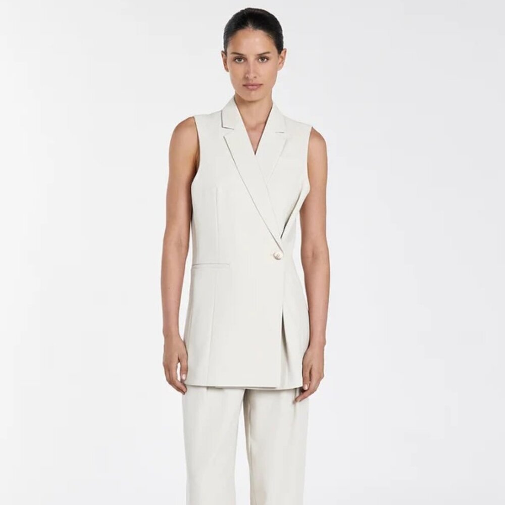 NWT DISSH HUGO OAT VEST SIZE 4 US